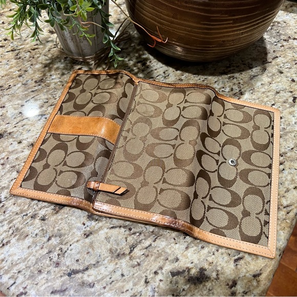 Coach Trifold Signature CC canvas Snap Front Tan Brown Leather Wallet - Picture 9 of 10
